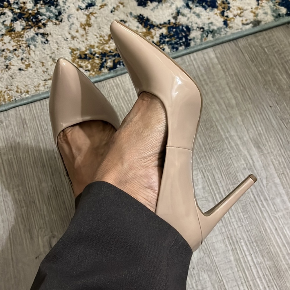 Worthington Zoe Nude Patent pumps